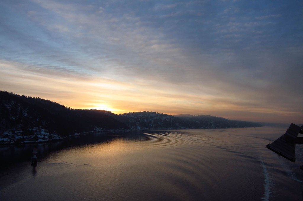Sunrise going Oslo - before