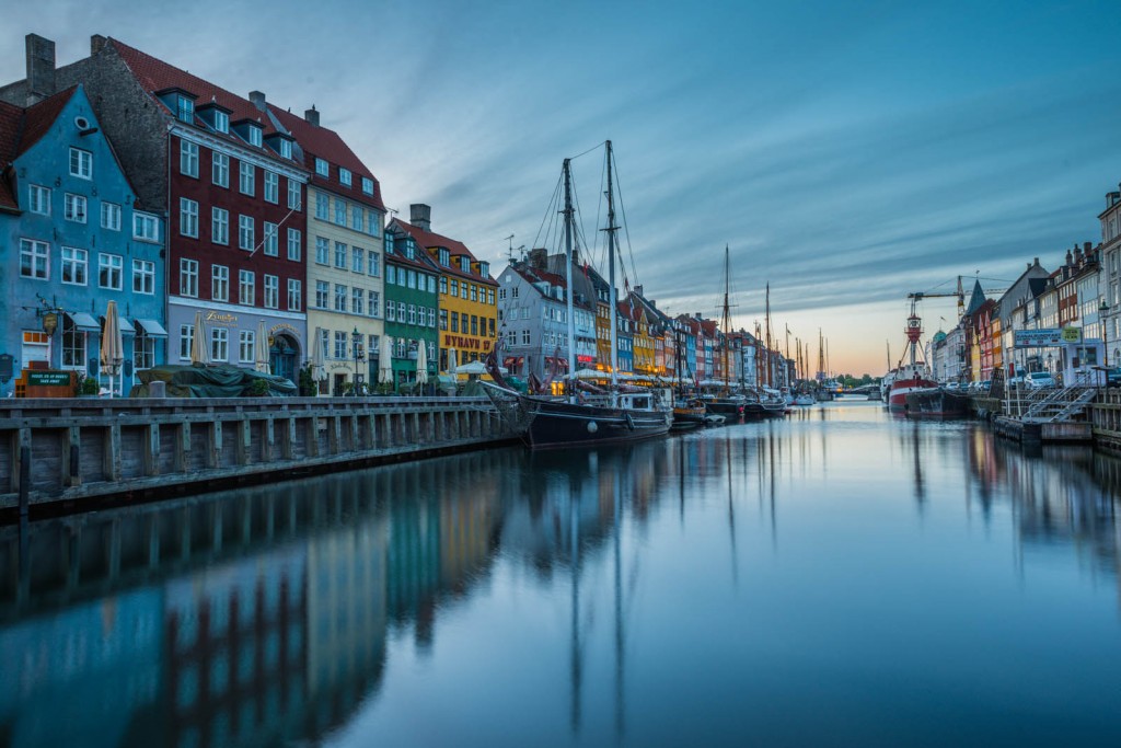 Nyhavn in the morning - before