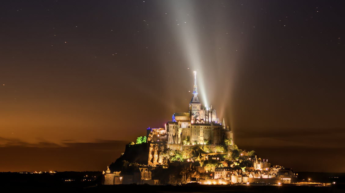 Mont Saint Michel from a distance - final